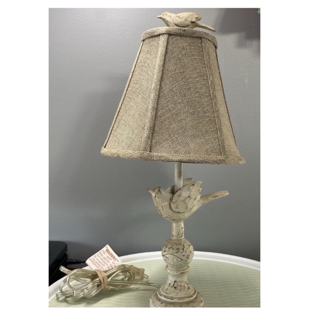 Diva At Home 15" (18" From Base To Top Bird) Distressed Fly Away Decorative Lamp